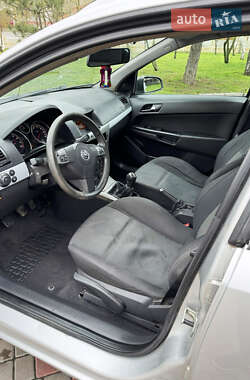 Універсал Opel Astra 2005 в 