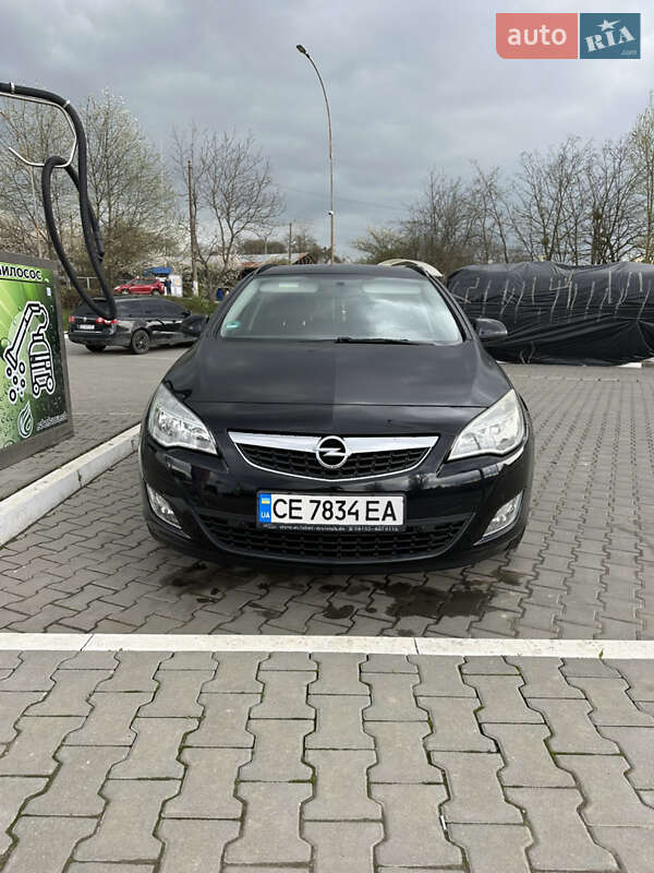 Opel Astra 2011