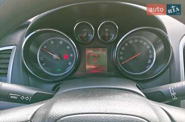 Універсал Opel Astra 2012 в 