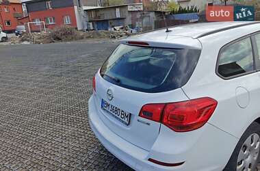 Універсал Opel Astra 2012 в 