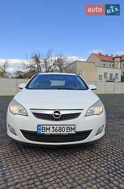 Універсал Opel Astra 2012 в 
