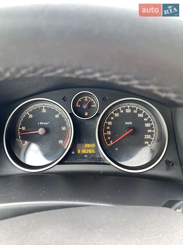 Универсал Opel Astra 2009 в Краснограде