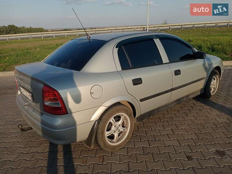 Седан Opel Astra 2006 в Голованевске фото 12 Седан Opel Astra 2006 в Голованевске