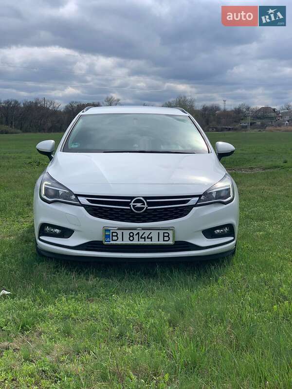 Универсал Opel Astra 2018 в 