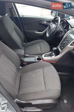 Универсал Opel Astra 2011 в 