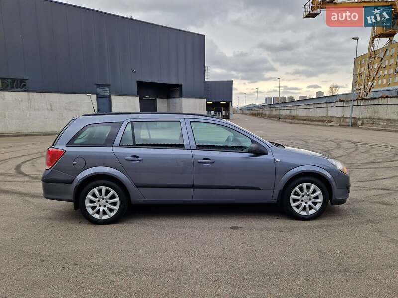 Універсал Opel Astra 2006 в Києві