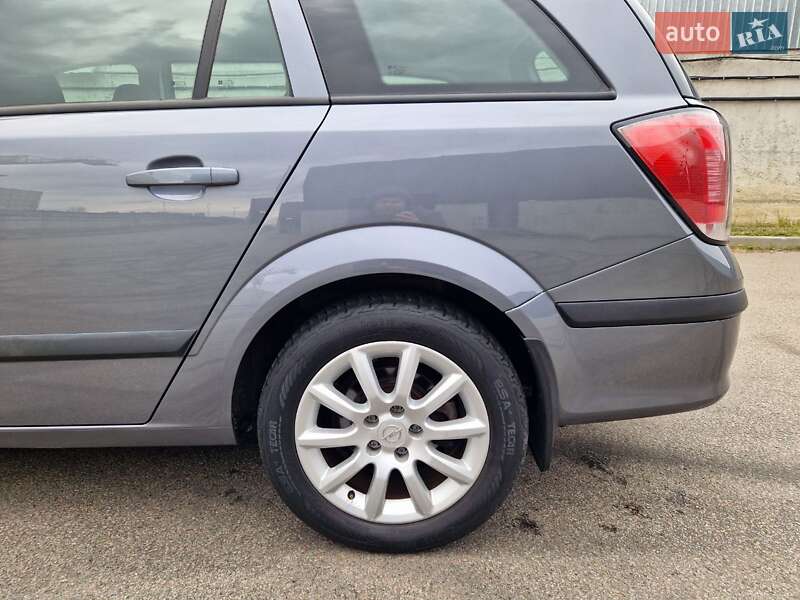 Універсал Opel Astra 2006 в Києві