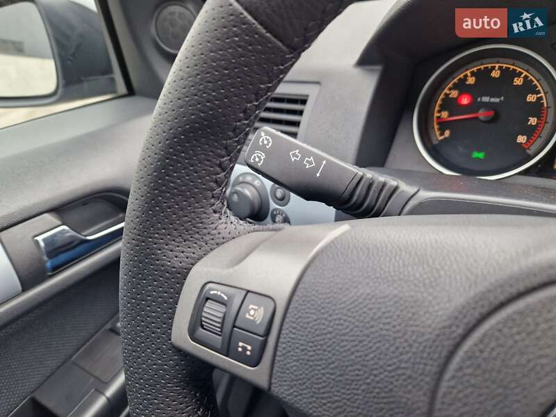 Універсал Opel Astra 2006 в Києві