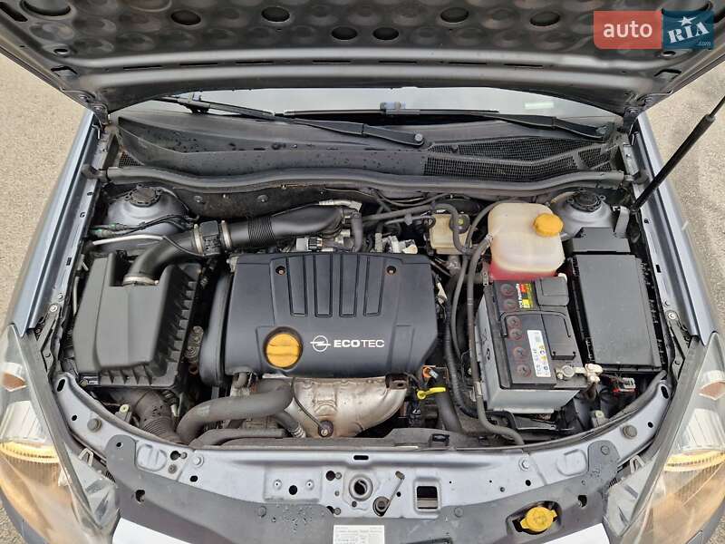 Універсал Opel Astra 2006 в Києві