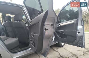 Хэтчбек Opel Astra 2008 в 