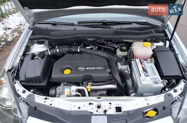 Хетчбек Opel Astra 2005 в 