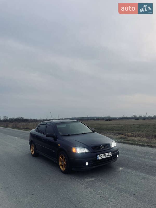 Седан Opel Astra 1999 в Лановцах