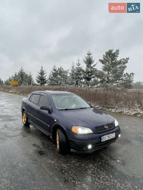 Седан Opel Astra 1999 в Лановцах