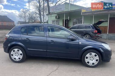 Хэтчбек Opel Astra 2008 в 