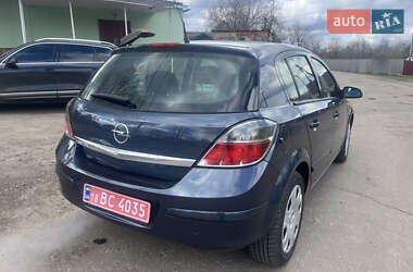 Хэтчбек Opel Astra 2008 в 