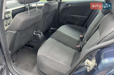Хэтчбек Opel Astra 2008 в 
