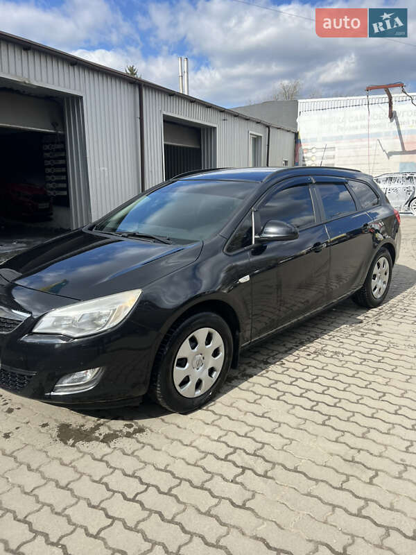 Универсал Opel Astra 2011 в Львове фото 15 Универсал Opel Astra 2011 в Львове