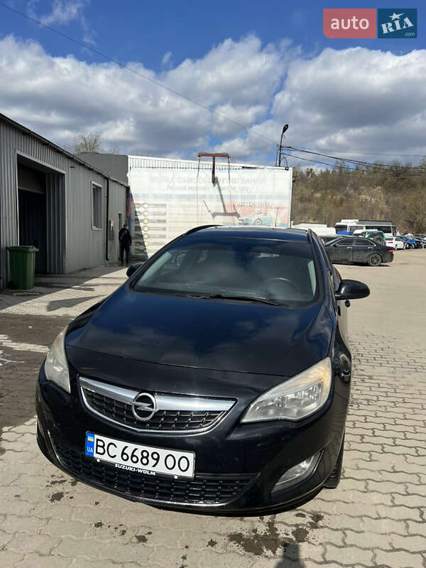 Универсал Opel Astra 2011 в Львове фото 17 Универсал Opel Astra 2011 в Львове