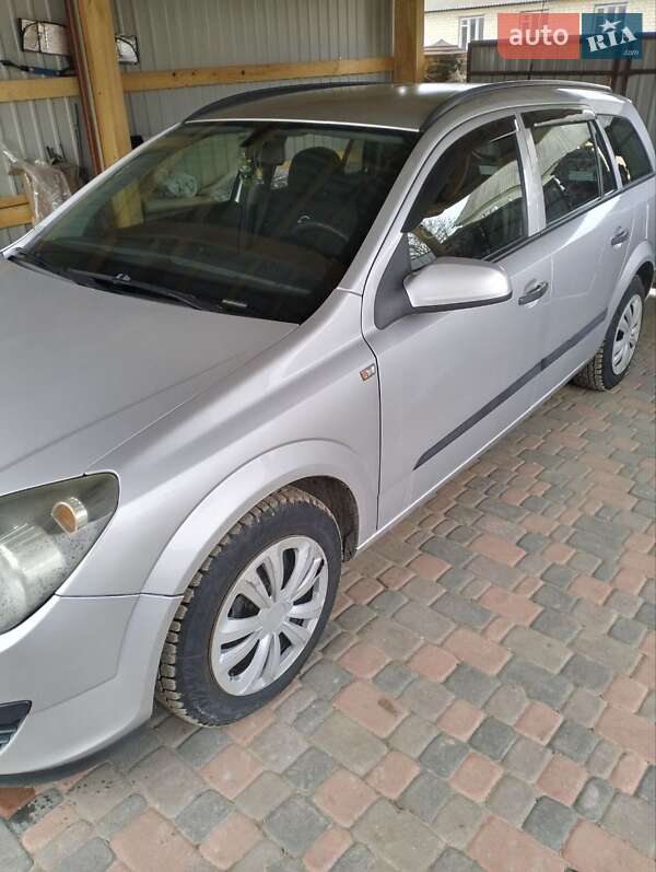 Универсал Opel Astra 2005 в 