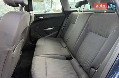 Универсал Opel Astra 2011 в 