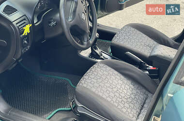 Хэтчбек Opel Astra 2000 в 