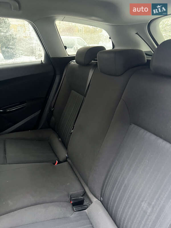 Универсал Opel Astra 2011 в Львове фото 5 Универсал Opel Astra 2011 в Львове