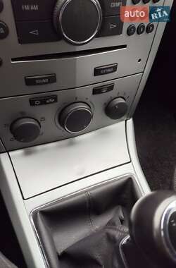 Универсал Opel Astra 2009 в 