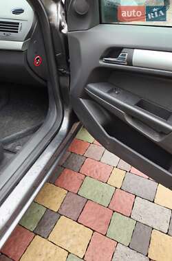 Универсал Opel Astra 2009 в 