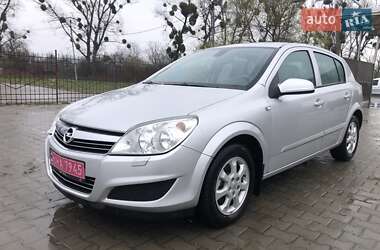 Хэтчбек Opel Astra 2008 в Черновцах