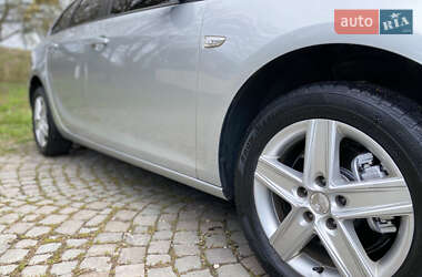 Универсал Opel Astra 2015 в 