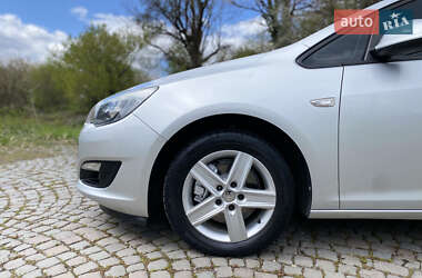 Универсал Opel Astra 2015 в 