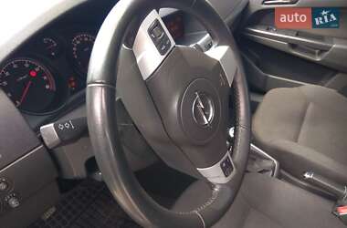 Седан Opel Astra 2011 в 