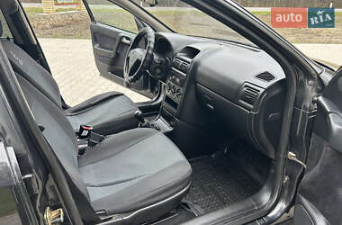 Седан Opel Astra 2001 в 