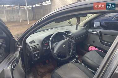 Седан Opel Astra 2006 в 