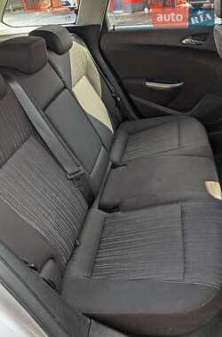Універсал Opel Astra 2011 в 