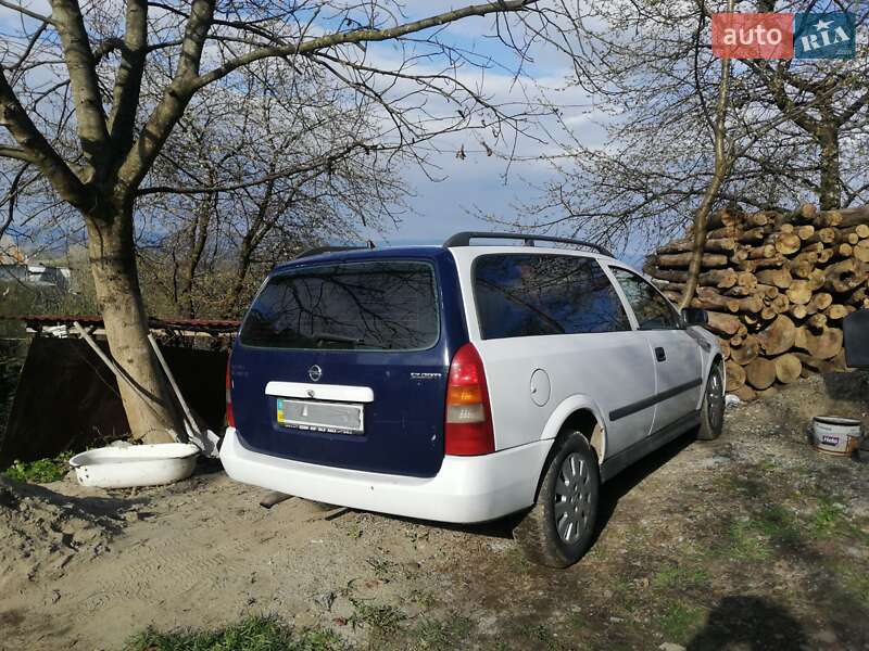 Універсал Opel Astra 2005 в Хусті