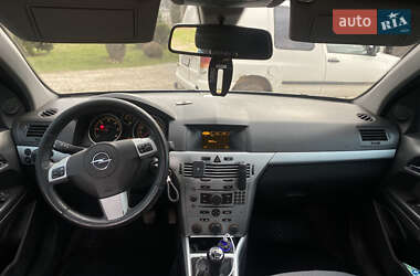 Универсал Opel Astra 2009 в 