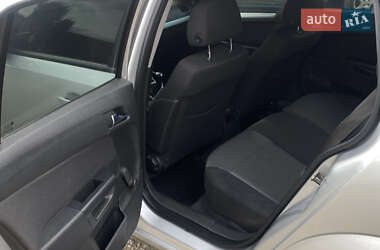 Универсал Opel Astra 2009 в 