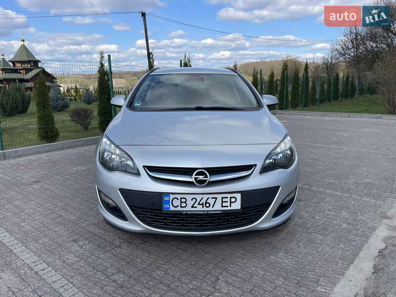 Універсал Opel Astra 2015 в Прилуках