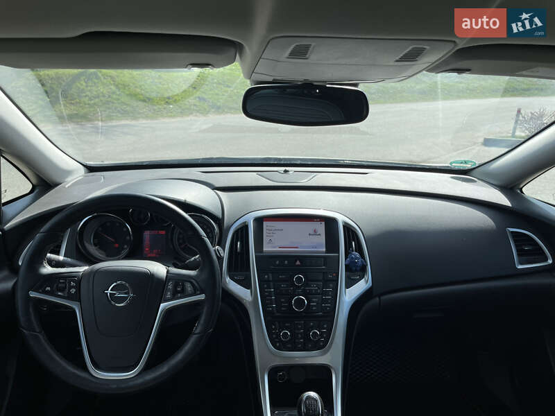 Універсал Opel Astra 2015 в Прилуках