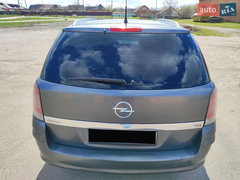 Универсал Opel Astra 2008 в Полтаве