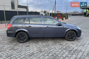 Универсал Opel Astra 2010 в 