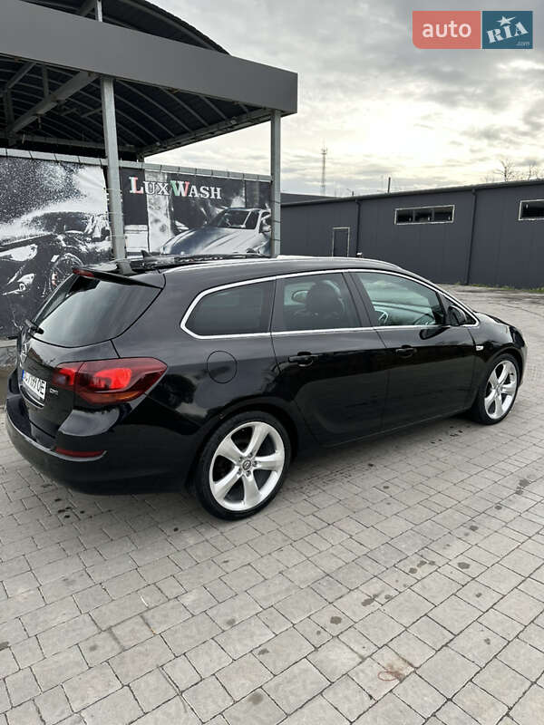 Універсал Opel Astra 2010 в Кам'янці-Бузькій