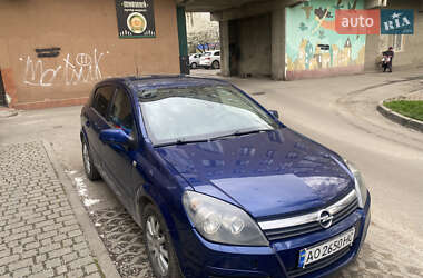 Хэтчбек Opel Astra 2004 в 