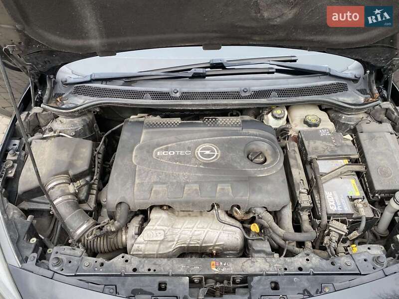 Универсал Opel Astra 2013 в Коломые