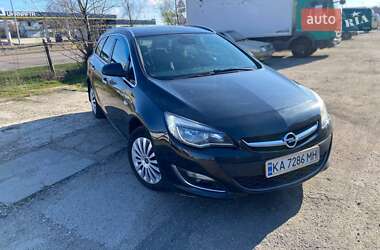 Универсал Opel Astra 2013 в 