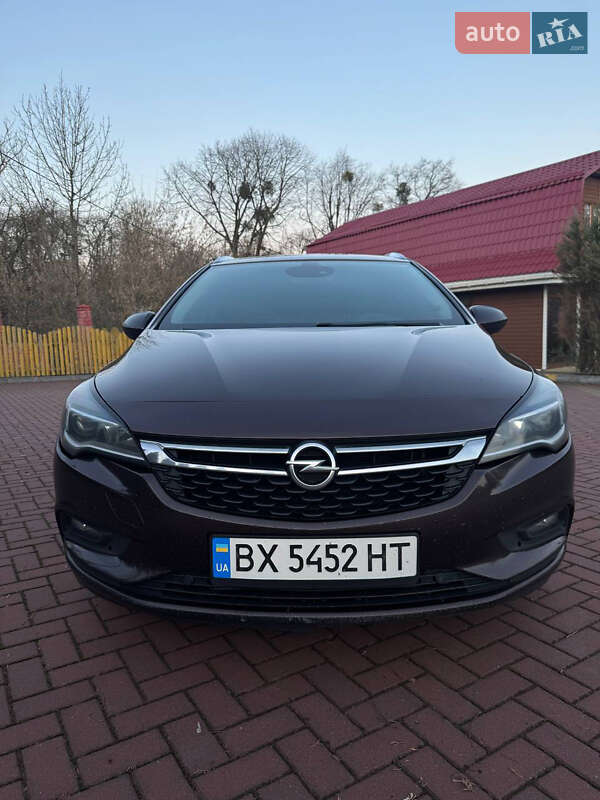 Универсал Opel Astra 2017 в 