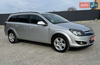 Универсал Opel Astra 2010 в 