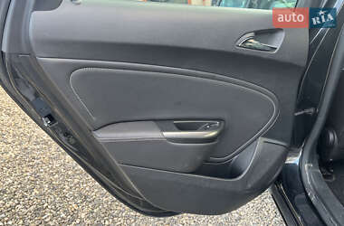 Універсал Opel Astra 2011 в 
