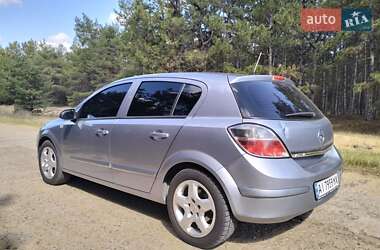 Хэтчбек Opel Astra 2008 в 
